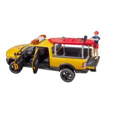 RAM 2500 Power Wagon life guard set, komplet med tilbehør for realisme.