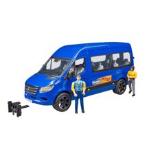 MB Sprinter Transfer med chauffør og passager, ideel til transport og kørselsspil.