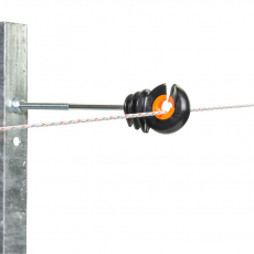 Distanceholder med ringisolator til metalstolper, sikrer optimal isolering.