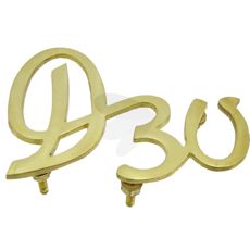 Holdbart emblem, der forbedrer æstetik og identitet for maskiner.