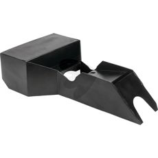 Nedenfor dækselplade til PTO, vigtig del for holdbar drift.