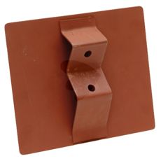 Praktisk holder til nummerplader, der letter identifikation af køretøjer.