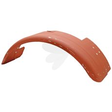 Kraftfuld stænkskærm for optimal beskyttelse af traktorer og maskiner i marken.