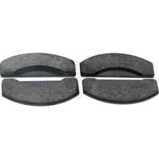 Bremseklodssæt, kritisk for sikker bremsning af køretøjer.