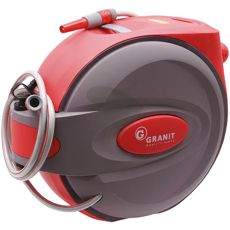 Automatisk slangerulle der kan rumme 30 meter slange til nem brug.