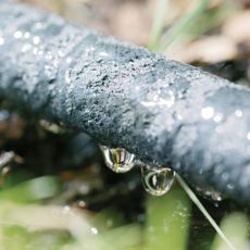 Perleslange sæt 50, perfekt til håndtering af væsker med effektivitet.