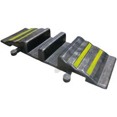 Åben slangebro til nem tilslutning og fleksibilitet i vandsystemer.