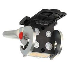 Fast skaft 2x1/2" og 2x3/4", perfekt til tanke på 70L og 125L.