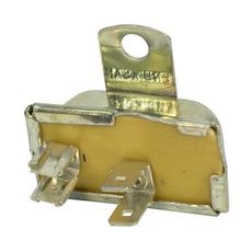 Spændingsregulator for Ford 81816868, vigtig for elektrisk stabilitet.