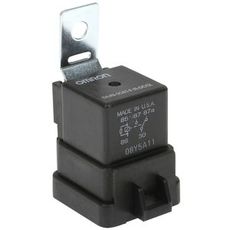 Startrelæ Nh 82017871, perfekt til at sikre glat start af dine maskiner.