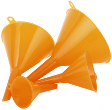 Sæt med fire tragte i forskellige størrelser, perfekt til alle typer væsker.