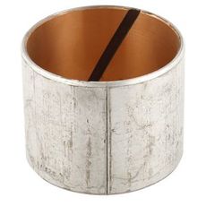 Bøsning for drivaksel MF 1823570M2, afgørende for kraftoverførsel.